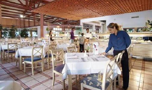 Aparthotel Playa Garden Selection &
